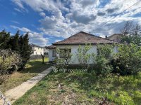 Eladó családi ház, Dunakeszin 89.9 M Ft, 2+1 szobás