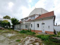 Eladó családi ház, Kecskeméten 135 M Ft, 5 szobás