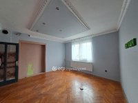 Eladó családi ház, Kisújszálláson 24 M Ft, 4+2 szobás