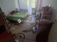 Eladó családi ház, Úrin 74.9 M Ft, 6 szobás