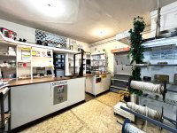 Eladó üzlethelyiség