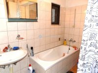 Eladó nyaraló, Velemen 42 M Ft, 2 szobás / költözzbe.hu