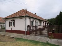 Eladó családi ház, Kakucson 38.5 M Ft, 2 szobás