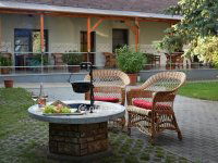 Eladó hotel, Gyöngyösön 396 M Ft, 23 szobás