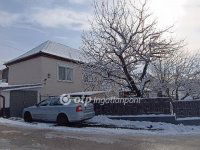 Eladó családi ház, Ajkán 74 M Ft, 4 szobás