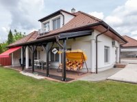 Eladó családi ház, Nagykozáron 225 M Ft, 6+2 szobás