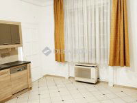 Eladó téglalakás, VIII. kerületben, Teleki László téren