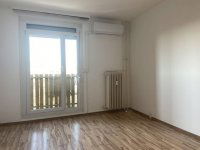 Kiadó téglalakás, albérlet, Pécsett 130 E Ft / hó, 1 szobás