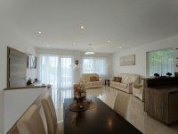 Eladó családi ház, Pomázon 199.5 M Ft, 6 szobás