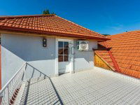 Eladó családi ház, III. kerületben 299 M Ft, 5 szobás