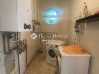 Eladó családi ház, II. kerületben 282.968 M Ft, 6 szobás