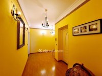 Eladó családi ház, XII. kerületben 549.9 M Ft, 9 szobás