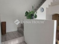 Eladó családi ház, Vecsésen 82.9 M Ft, 4 szobás