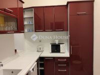 Eladó téglalakás, VI. kerületben 99.9 M Ft, 2 szobás