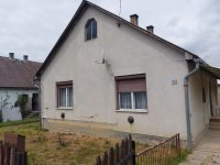 Eladó családi ház, Zsurkon 8.5 M Ft, 3+1 szobás