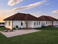 Eladó ikerház, Monoron 109.999 M Ft, 4 szobás