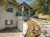 Eladó nyaraló, Pécselyen 229.9 M Ft, 4 szobás