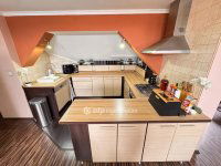 Eladó téglalakás, Pápán 43.9 M Ft, 3 szobás