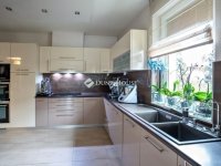 Eladó ikerház, Gödöllőn 147.5 M Ft, 4 szobás