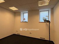 Eladó üzlethelyiség