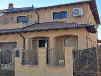 Eladó családi ház, Győrött 178.8 M Ft, 5 szobás