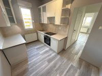 Eladó téglalakás, Pécsett 53.9 M Ft, 2 szobás