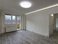 Eladó panellakás, Dunaújvárosban, Tavasz utcában 35.8 M Ft