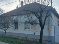 Eladó családi ház, Gyulán 88.2 M Ft, 5 szobás