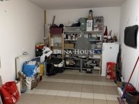 Eladó téglalakás, Pécsett 84.9 M Ft, 5 szobás