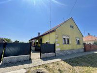 Eladó családi ház, Dombóváron 40 M Ft, 3 szobás