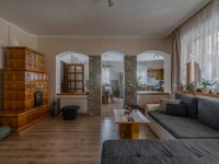 Eladó családi ház, Baján 96.5 M Ft, 6 szobás