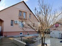 Eladó családi ház, Nyergesújfaluban 90 M Ft, 6 szobás