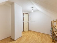 Eladó családi ház, XVIII. kerületben 104.9 M Ft, 6 szobás