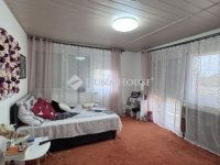 Eladó családi ház, Vecsésen 149.99 M Ft, 5 szobás