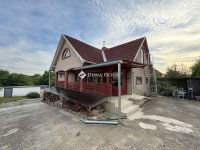 Eladó családi ház, Pécsett 95 M Ft, 7 szobás