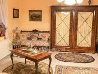 Eladó családi ház, III. kerületben 220 M Ft, 6 szobás