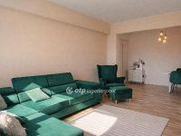 Eladó panellakás, Veszprémben 62.9 M Ft, 3 szobás