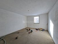 Eladó családi ház, Tóalmáson 60 M Ft, 12 szobás