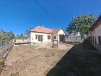 Eladó családi ház, Esztergomban 66 M Ft, 3 szobás