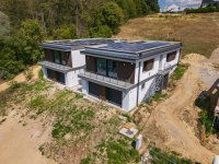 Eladó családi ház, Pécelen 350 M Ft, 9 szobás