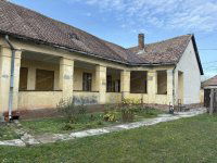 Eladó családi ház