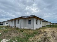 Eladó családi ház, Kecskeméten 90 M Ft, 4 szobás