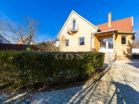 Eladó családi ház, Gödön 139 M Ft, 6 szobás