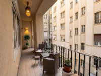 Eladó téglalakás, VI. kerületben 215 M Ft, 3 szobás