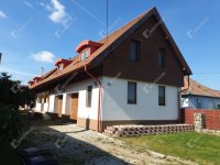 Eladó családi ház, Győrött 195 M Ft, 10 szobás