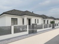 Eladó családi ház, Adácson 37 M Ft, 2 szobás