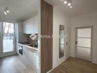 Eladó panellakás, Pécsett 54.9 M Ft, 2 szobás