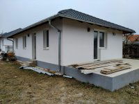 Eladó ikerház, Majosházán 60 M Ft, 3 szobás