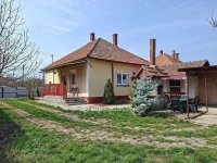 Eladó családi ház, Sarkadon 27.5 M Ft, 2 szobás