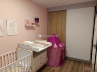 Eladó panellakás, Szegeden 74.85 M Ft, 3 szobás